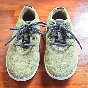 NWOB WOMENS ALLBIRDS SNEAKERS